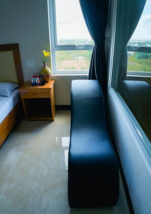 Romantic Double Room Single Use, 1 Queen Bed, Mountain View | Premium bedding, pillowtop beds, desk, laptop workspace