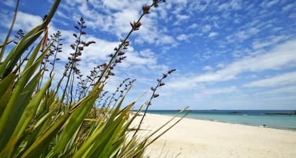 Helles und geräumiges Cottage im Erdgeschoss mit Terrasse mit Blick auf den Garten