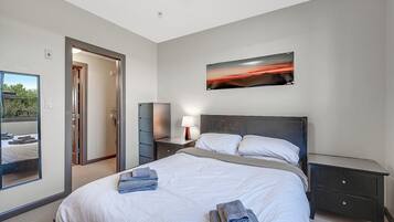 Appartement (2 Bedrooms) | 2 chambres, accès au Wi-Fi (inclus), literie fournie
