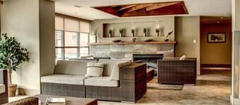 Upper Floor w/ Courtyard View #550