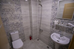 Shower, free toiletries, hair dryer, slippers - Semay Otel (Amasya)