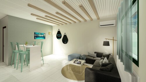 Lamprini's Deluxe Studios