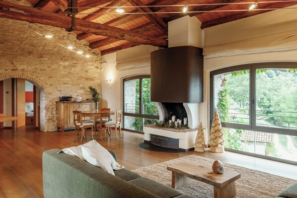 تلفزيون، كُتُب