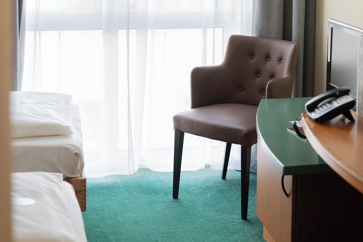 Standard Twin Room | Hypo-allergenic bedding available, desk, soundproofing