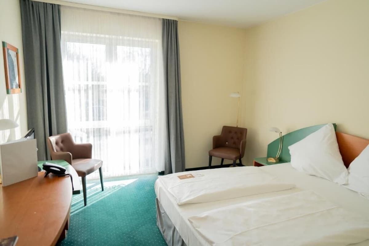Standard Double Room | Hypo-allergenic bedding available, desk, soundproofing