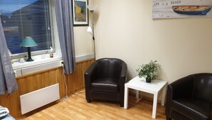 傳統雙床房, 共用浴室 | 書桌、免費無線上網、床單