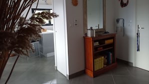 Unclassified image, 4 of 13, button - Ideally located apartment, 200m from Sarail beach, left bank. (Palavas-les-Flots)