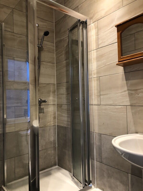 Bathroom - Manchester City Rooms (Manchester)