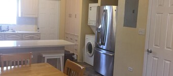 RoseGold Apartment centrally located near beaches and restaurants