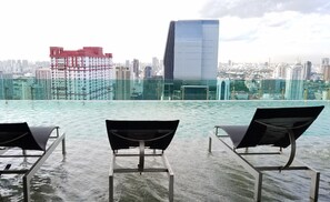 Outdoor pool - Amazing Pool SIAM & Rachathewi 5Min BTS Wifi美丽的游泳池 (Bangkok)