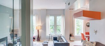 Dtwn Cleveland Loft-Style Condo: Walk to Stadiums!