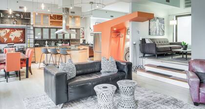 Dtwn Cleveland Loft-Style Condo: Walk to Stadiums!