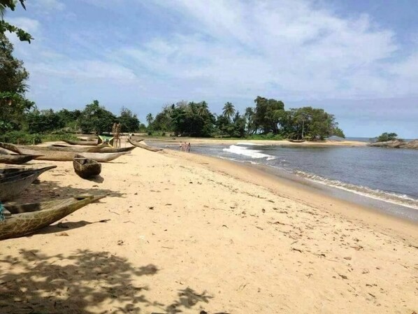 Beach nearby - Eden Lodge Kribi (Kribi)