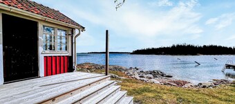 Lovely home in Gräddö with sauna
