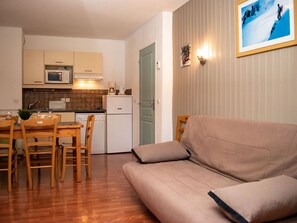 TV - 3-room apartment for 6 people, mountain view, pets allowed (Le Dévoluy)