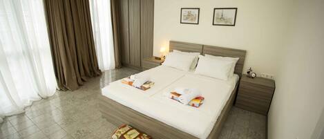 2 bedrooms, iron/ironing board, free WiFi