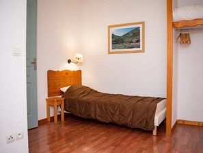 2 bedrooms, free WiFi - 3-Room Duplex for 6 People in Superdevoluy (Le Dévoluy)