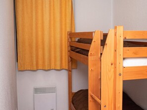 3 bedrooms, free WiFi - 4-room apartment for 8 people in Superdévoluy with balcony (Le Dévoluy)