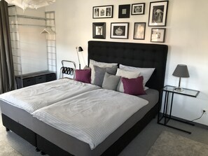 Apartemen Keluarga, 1 kamar tidur | 1 kamar tidur, seprai premium, meja kerja, dan tirai kedap cahaya