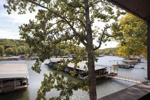 Marina - Knolls 0913 - Two Bedroom Apartment, Sleeps 6 (Osage Beach)