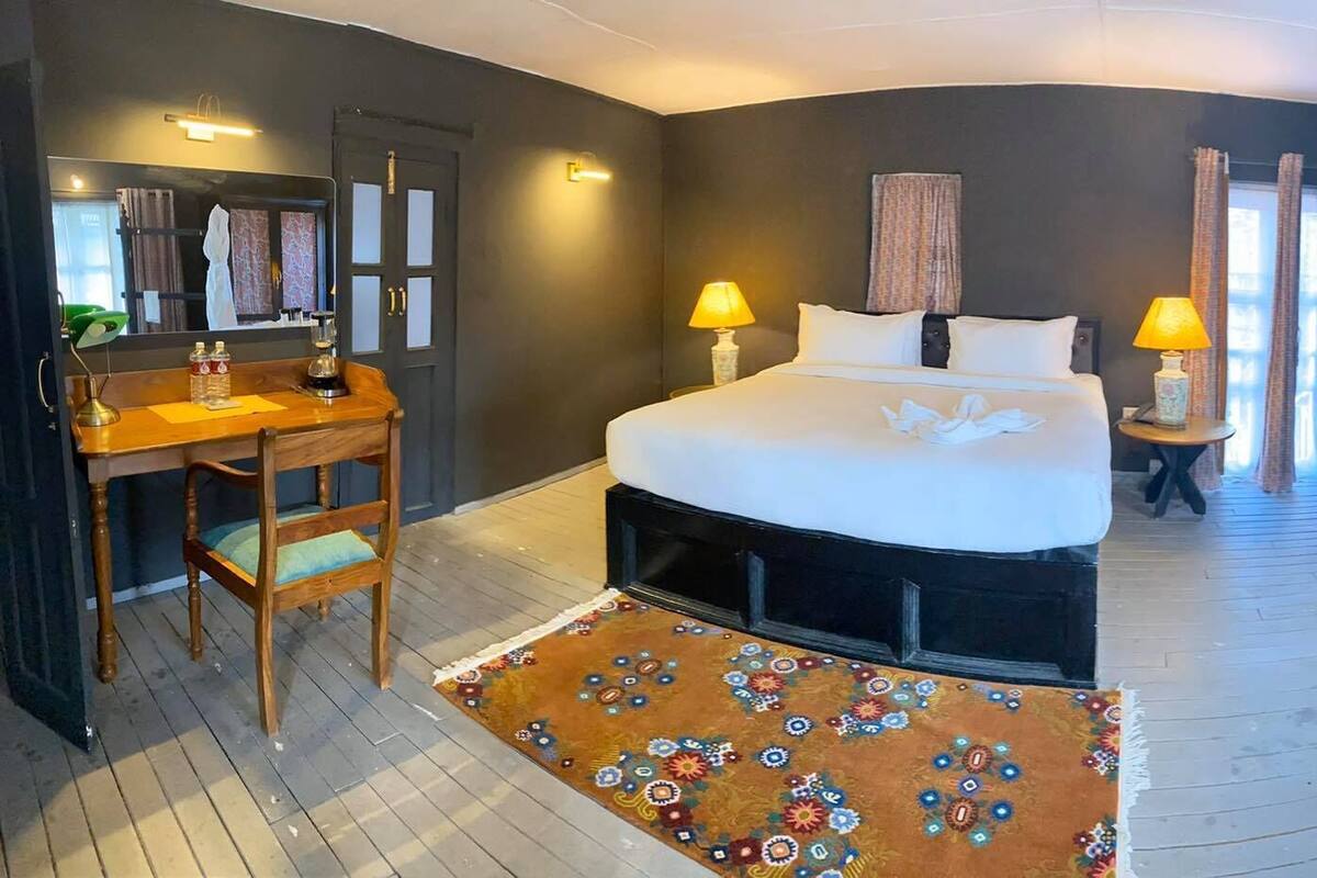 Down duvets, memory-foam beds, individually furnished, desk