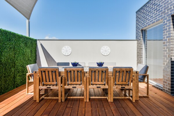 Outdoor dining