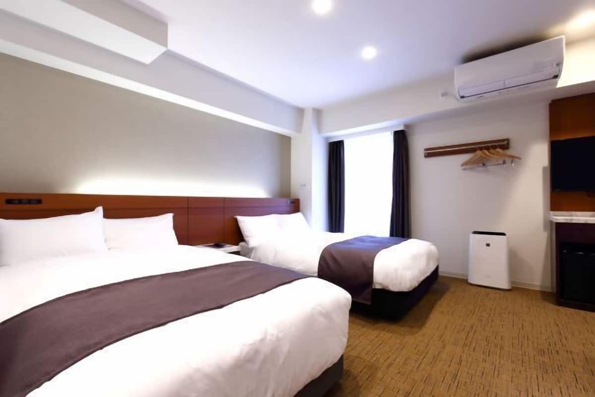 1 bedroom, in-room safe, desk, soundproofing