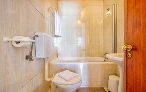 Hårføner og håndklær