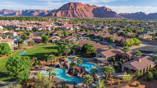A heated pool - Paradise Village 115, Poolside Heaven, has a Private Hot Tub, and View of Lazy River (Santa Clara)