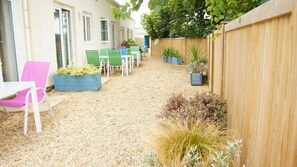 Property grounds - Two Bedroom Cottage at the 4* Ellingham Cottages, perfect for families (St Martins)