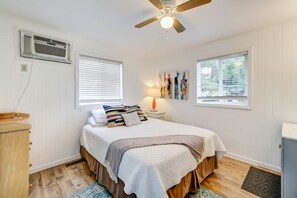 7 bedrooms, iron/ironing board, free WiFi, bed sheets