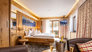 Dobbeltrom – comfort, balkong (Plus with Panorama View) | Oppholdsområde | Flatskjerm-TV