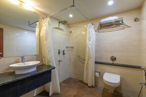 Doccia, set di cortesia gratuito, pantofole, bidet