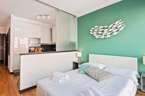 Iron/ironing board, WiFi