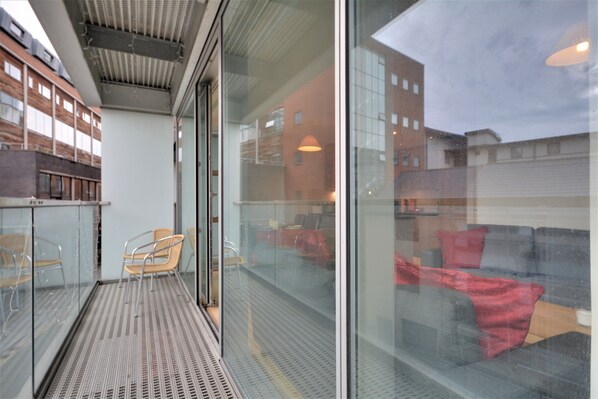 City Apartment | Balcony - Cheapside by Top House (Liverpool)