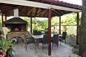 BBQ/picnic area