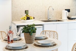 Family Duplex | Private kitchen | Full-size fridge, stovetop, electric kettle, toaster - Sofia Studios (Skiathos)