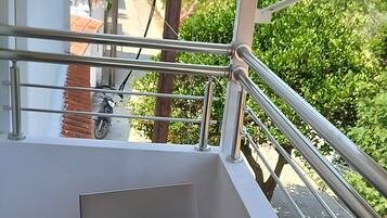 Alloggio familiare su due livelli | Terrazza/patio
