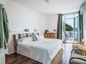 6 makuuhuonetta, vauvan matkasänky, ilmainen Wi-Fi