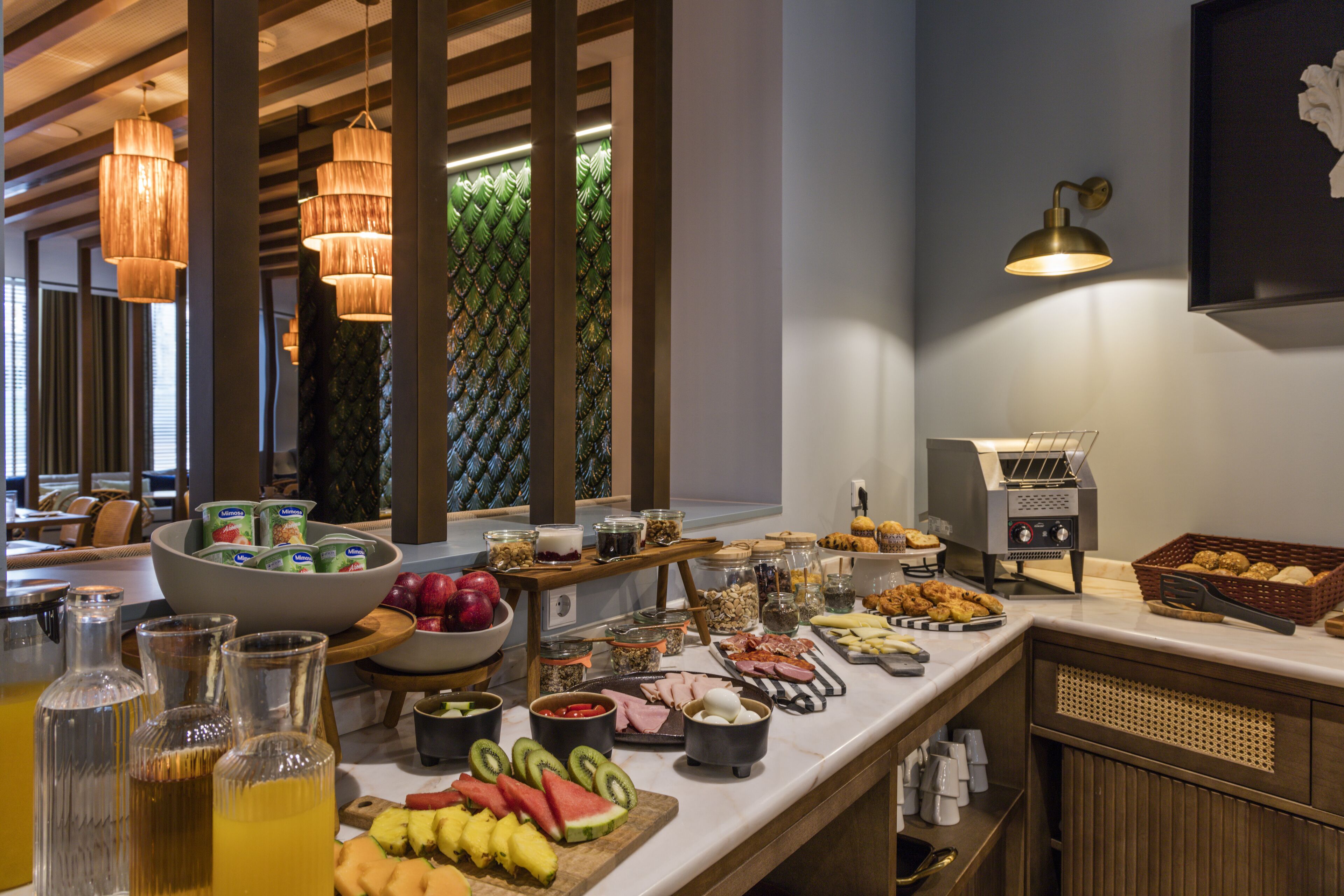 Desayuno buffet todos los días (con cargo) 