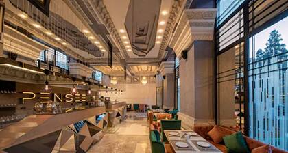 Stars Hotel