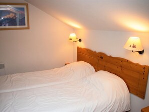3 bedrooms, free WiFi, bed sheets - Duplex Chalet 8 Pers, Ski, Pets Allowed (Le Dévoluy)