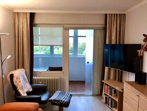 TV connectée, livres, chaßne hi-fi