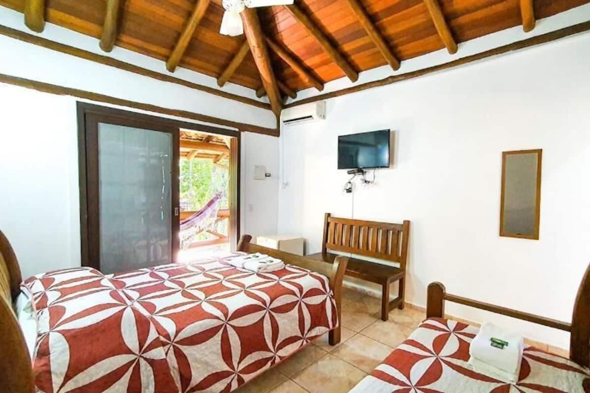 Free WiFi, individually decorated, bed sheets