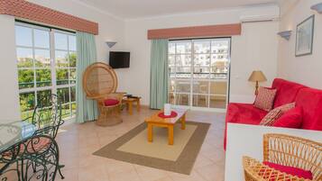 Apartment, 1 Schlafzimmer | Wohnzimmer | Flachbildfernseher