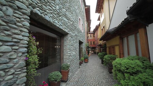 Hotel Çarshia e Jupave