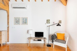 TV