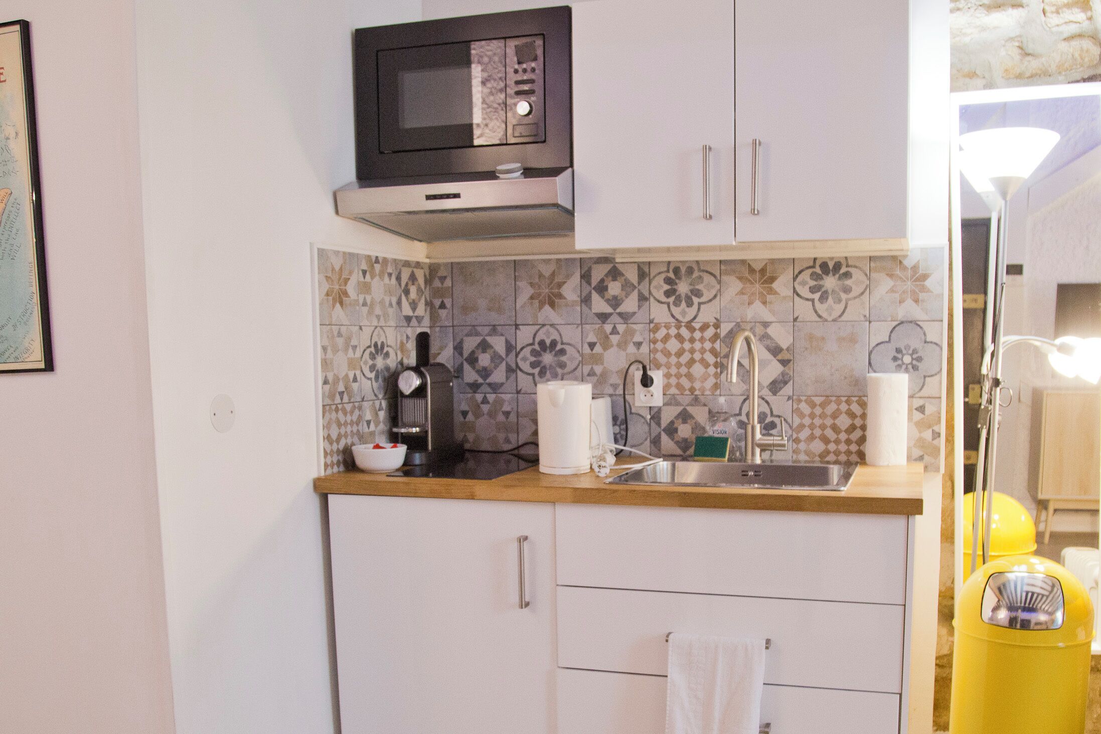 Fridge, microwave, coffee/tea maker, electric kettle