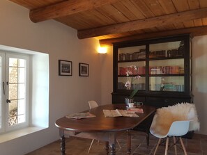Interior - Mas la Buissonnière (Arpaillargues-et-Aureillac)