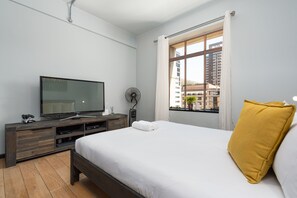 Estudio Grand | Escritorio, tabla de planchar con plancha, cunas y wifi gratis 